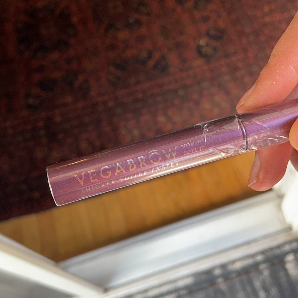 Vegabrow Serum Vegamour